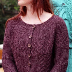Ballintemple Cardigan Pattern(Ballintemple) -Stolen Yarn Store Ballintemple Detail Front Option 2
