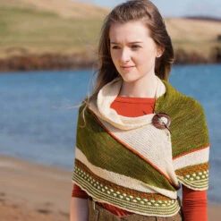 Montbretia Shawl Pattern(Montbretia) -Stolen Yarn Store Carol11 copy