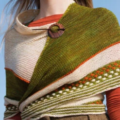 Montbretia Shawl Pattern(Montbretia) -Stolen Yarn Store Carol2 copy