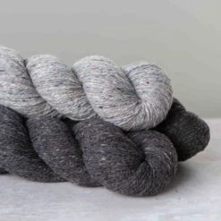 Daingean Yarn Kit | Short Sleeve(Daingean Yarn Kit Short Sleeve) -Stolen Yarn Store Daingean 02