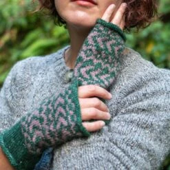 Daingean Mitts Pattern(Daingean Mitts Pattern) -Stolen Yarn Store Daingeanmittssq1