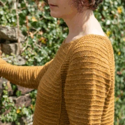Saoirse Sweater And Vest Pattern(Saoirse Sweater And Vest Pattern) -Stolen Yarn Store IMG 0504