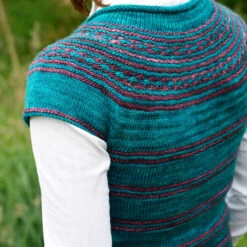 Eilonwy Cardigan Pattern(Eilonwy) -Stolen Yarn Store IMG 0515