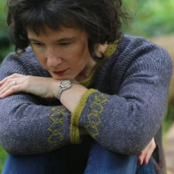 Korat Sweater Sweater Pattern(Korat Sweater) -Stolen Yarn Store IMG 0747