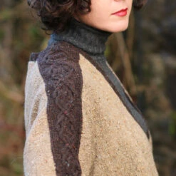 Cosy Puzzle Cardigan Pattern(Cosy Puzzle) -Stolen Yarn Store IMG 1005