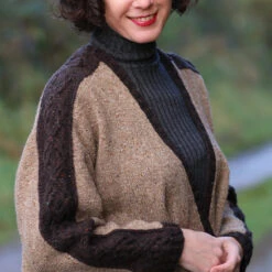 Cosy Puzzle Cardigan Pattern(Cosy Puzzle) -Stolen Yarn Store IMG 1011