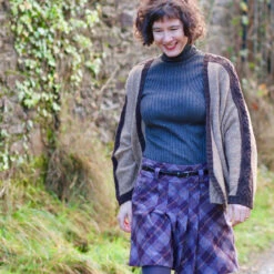 Cosy Puzzle Cardigan Pattern(Cosy Puzzle) -Stolen Yarn Store IMG 1039