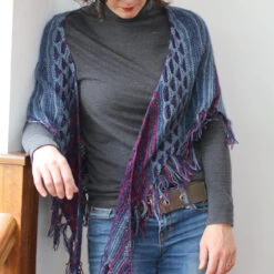 Bubble Dash Shawl Pattern(Bubble Dash) -Stolen Yarn Store IMG 1068
