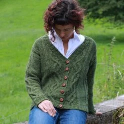 Oscail Cardigan Pattern(Oscail Cardigan Pattern) -Stolen Yarn Store IMG 1664 eaf3d476 1e30 4e60 abee 42b1c3978d33