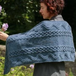 Livia Wrap Yarn Kit(Livia Wrap Yarn Kit) -Stolen Yarn Store IMG 1731 69789ea8 02a2 4815 86cb 96a70ac97bb2