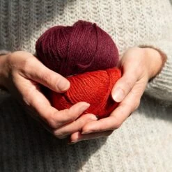 BabyAlpaka(Kremke Babyalpaka) 17 BabyAlpaka(Kremke Babyalpaka) -Stolen Yarn Store IMG 2040 96de24c7 fed7 4ab4 afaf 2b8ae1619503