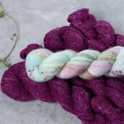 Neon Skyline Yarn Kit(Neon Skyline Yarn Kit) -Stolen Yarn Store IMG 2084 2