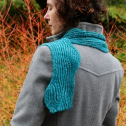 Malandros Scarf Pattern(Malandros Scarf) -Stolen Yarn Store IMG 2158