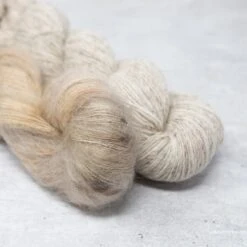 Iascaire Sweater Yarn Kit(Iascaire Sweater Yarn Kit) -Stolen Yarn Store IMG 2343