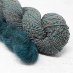 Iascaire Sweater Yarn Kit(Iascaire Sweater Yarn Kit) -Stolen Yarn Store IMG 2348
