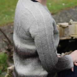 Whistle Stop Cardigan Pattern(Whistle Stop) -Stolen Yarn Store IMG 3253