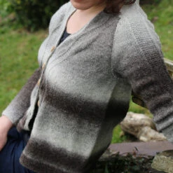Whistle Stop Cardigan Pattern(Whistle Stop) -Stolen Yarn Store IMG 3292