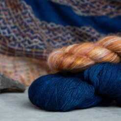 Quilted Feather Yarn Kit(Quilted Feather Yarn Kit)