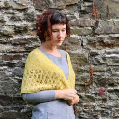 Sea Bubbles Shawl Pattern(Sea Bubbles) -Stolen Yarn Store IMG 3760