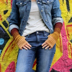 Probys Mitts Pattern(Probys) 11 Probys Mitts Pattern(Probys) -Stolen Yarn Store IMG 3868 27eca778 77b5 46e9 98b0 96b765fd51d0