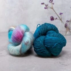Grianchloch Shawl Yarn Kit(Grianchloch Shawl Kit) -Stolen Yarn Store IMG 4745