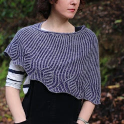 Vines And Vale Shawl Pattern(Vines And Vale) -Stolen Yarn Store IMG 5455