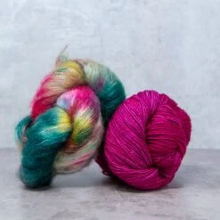 Grianchloch Shawl Yarn Kit(Grianchloch Shawl Kit) -Stolen Yarn Store IMG 5597