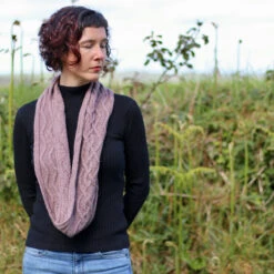 Liscannor Cowl Yarn Kit(Liscannor Cowl Yarn Kit) -Stolen Yarn Store IMG 5852 88d556b4 126f 4849 8375 8ec9018ee290