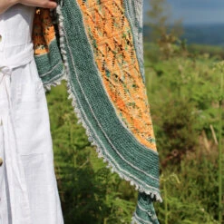 Juniper Wings Shawl Pattern(Juniper Wings) -Stolen Yarn Store IMG 6036