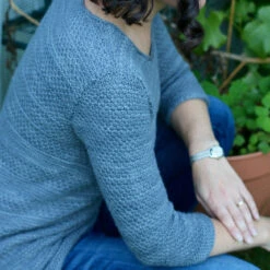 Luwan Sweater Pattern(Luwan) 9 Luwan Sweater Pattern(Luwan) -Stolen Yarn Store IMG 7497