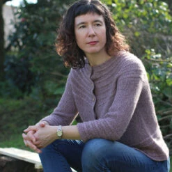 Guggen Cardigan Pattern(Guggen) -Stolen Yarn Store IMG 7879 fb3ee126 6297 41bc 9ad3 d48e2248585d