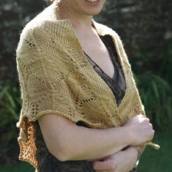 Centrique Shawl Pattern(Centrique) 11 Centrique Shawl Pattern(Centrique) -Stolen Yarn Store IMG 8058