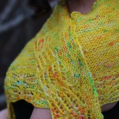 Daffi Shawl Pattern(Daffi) 22 Daffi Shawl Pattern(Daffi) -Stolen Yarn Store IMG 8411