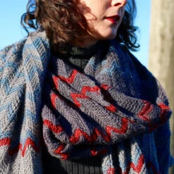 Dangle Wrap Pattern(Dangle) -Stolen Yarn Store IMG 8887