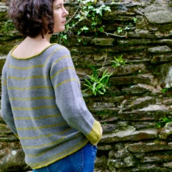 Pistachio Saffron Yarn Kit(Pistachio Saffron) -Stolen Yarn Store IMG 9196