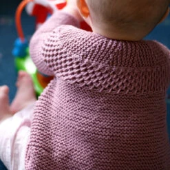 Ravi Junior Cardigan Pattern(Ravi Junior) -Stolen Yarn Store IMG 9356