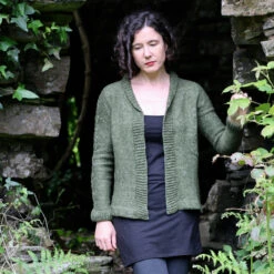 Cymric Cardigan Pattern(Cymric Cardigan) -Stolen Yarn Store IMG 9524
