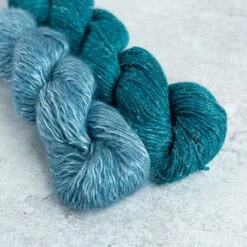 SiOG Stripes Yarn Kit(Siog Stripes Kal Yarn Kit) -Stolen Yarn Store IMG 9776