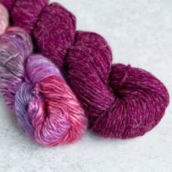 SiOG Stripes Yarn Kit(Siog Stripes Kal Yarn Kit) -Stolen Yarn Store IMG 9804