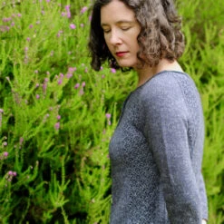 Santa Rosa Plum Yarn Kit(Santa Rosa Plum Yarn Kit) -Stolen Yarn Store IMG 9905 1