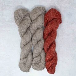 Pistachio Saffron Yarn Kit(Pistachio Saffron) -Stolen Yarn Store Pistachio 3