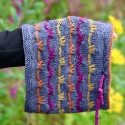 Feather Wave Cowl Yarn Kit(Feather Wave Cowl Yarn Kit) -Stolen Yarn Store featherwave