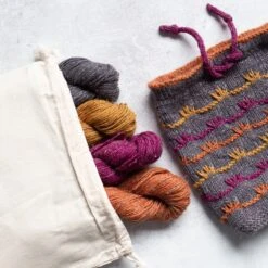 Feather Wave Cowl Yarn Kit(Feather Wave Cowl Yarn Kit)