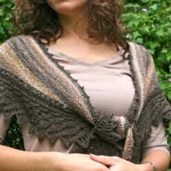 Maenad Shawl Pattern(Maenad) -Stolen Yarn Store maenad 6