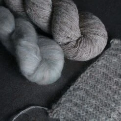 Mizen Scarf Yarn Kit(Mizen Scarf Yarn Kit) -Stolen Yarn Store nadurtiza