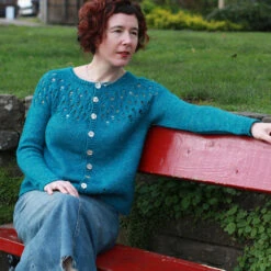 Holly Blue Cardigan Pattern(Holly Blue Cardigan Pattern) -Stolen Yarn Store park3