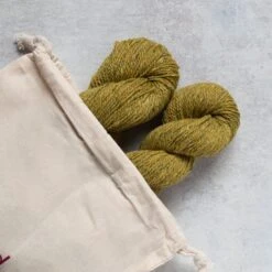 Sherkin Hat And Mitts Yarn Kit(Sherkin Hat And Mitts Yarn Kit)