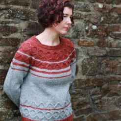 Ualach Sweater Pattern(Ualach Sweater Pattern) -Stolen Yarn Store ualachsquare3 e617cb5e 2472 40ad 84e9 9828c6846870