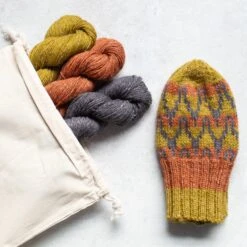 Wobble Wave Hat Yarn Kit(Wobble Wave Hat Yarn Kit)